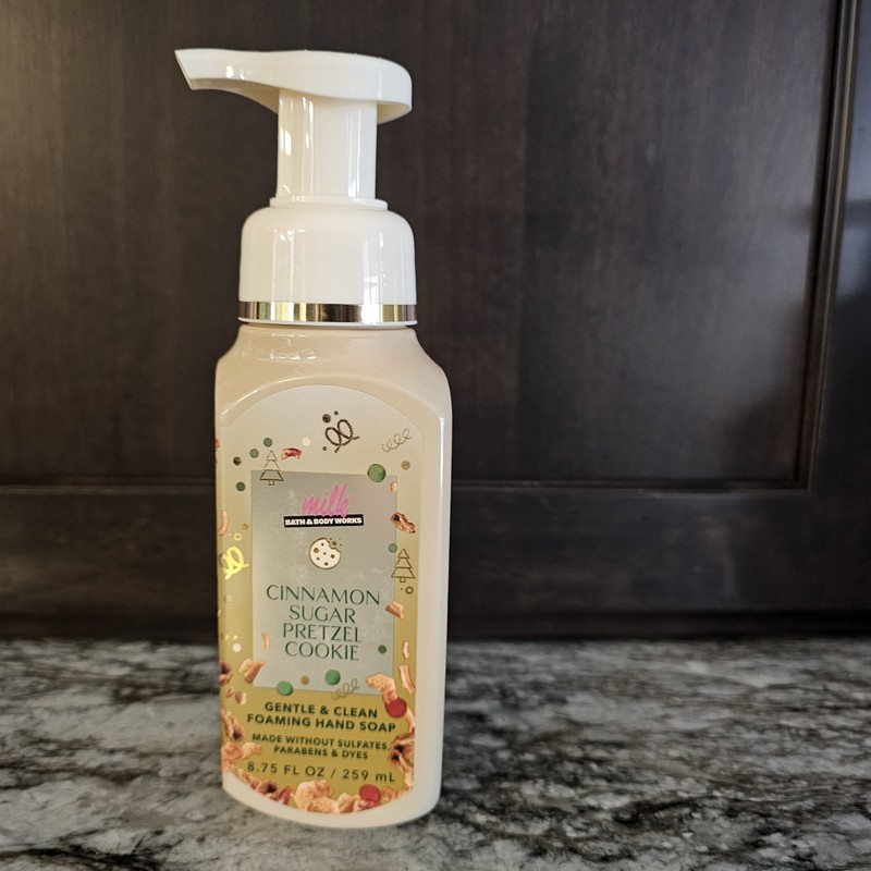Bath & Body Works Milk Bar CINNAMON SUGAR PRETZEL 🥨COOKIE 🍪Foaming Hand Soap