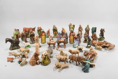 Q70V27- Konvolut Krippenfiguren aus Stuck Kunststoff  - Bild 1 von 4