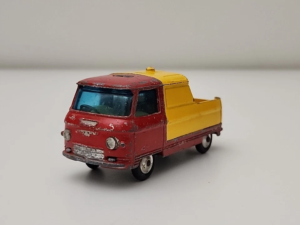 Vintage Corgi Toys #465 Commer 3/4 Ton Chassis With Removeable Tray - Image 2 of 4