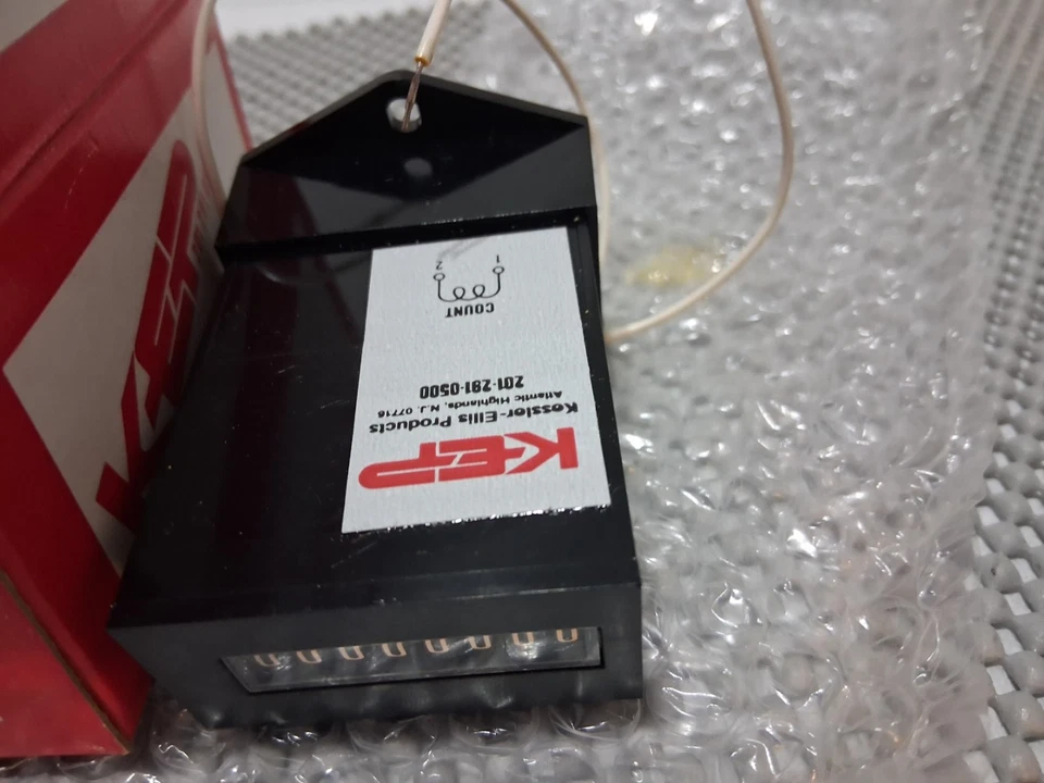 NUEVO Contador de impulsos mecánico de 2 cables Kessler-Ellis 24V DC 8 dígitos Foto 3 de 4