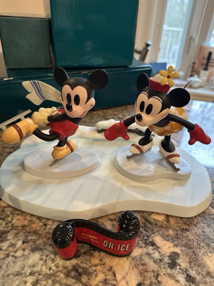 WDCC On Ice; Mickey, Minnie, Opening Title And Base - 4 Piece Set