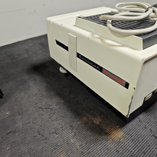 Braun Paximat N-12 Diaprojektor - funktionstüchtig, Kratzer, ohne Zubehör - Bild 7 von 13