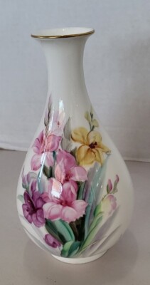 Vintage 1940s Noritake Nippon Toki Kaisha Hand-Painted Vase Signed Seho
