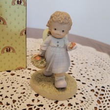 NEW Memories of Yesterday LE 199/5000 Bringing Gifts of Friendship To Share 1997