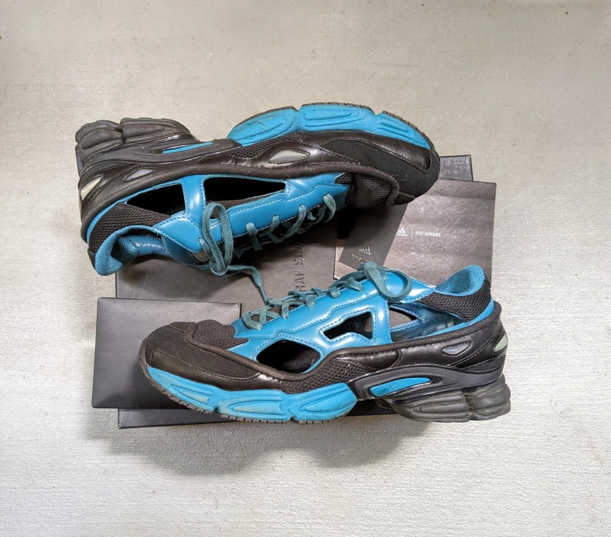 箱未使用紐【希少】adidas×RAF SIMONS RS OZWEEGO