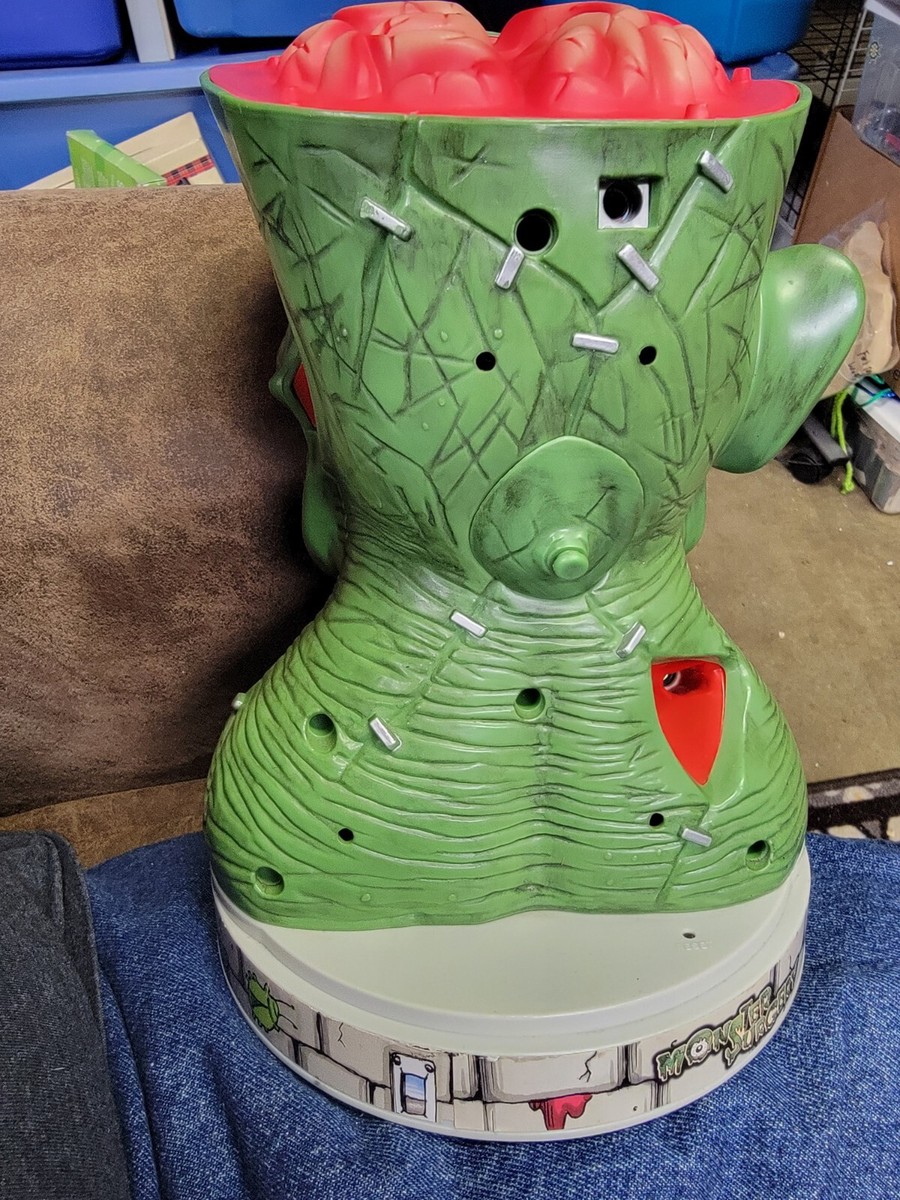 RARE Mad Lab Interactive Monster Surgery Game 2002 MGA 3 Monstrous