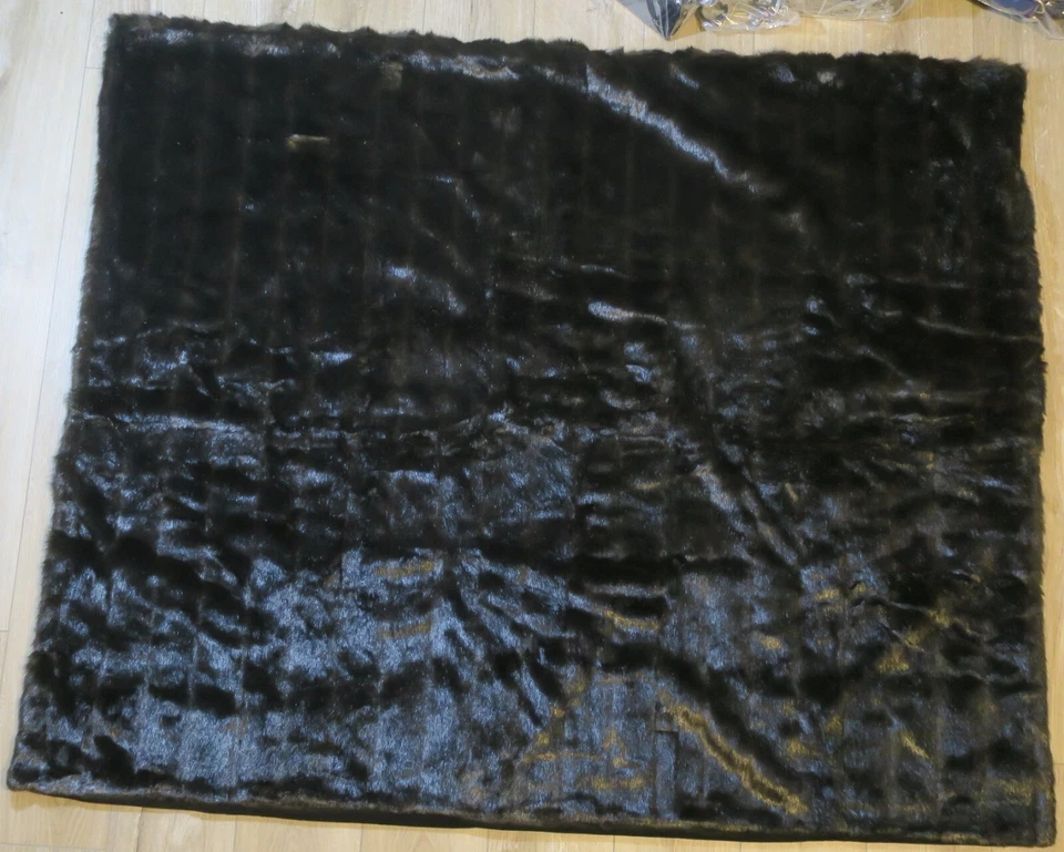 Marshall Fields Faux Mink Brown Throw Blanket Rug Wrap 50"x60" ✅ - Image 2 of 4