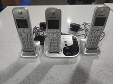 Panasonic KX-TGD220 Digital Cordless Answering Phone System 3 Handsets