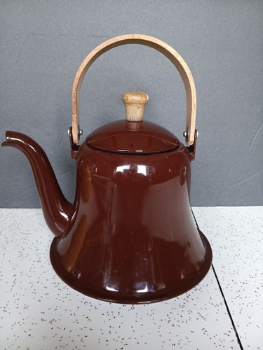Nice Vintage Enamel Metal Tea Pot with Wooden Handles Chocolate Brown Collectabl