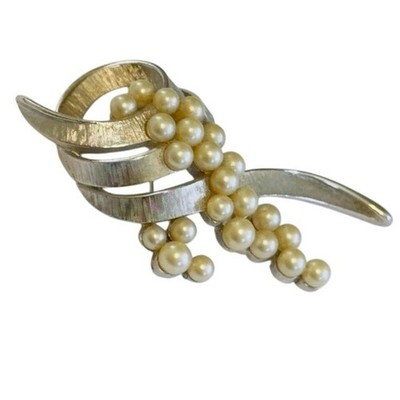 VTG Crown Trifari Pearl Pin Brooch estate Silver mid century Sculptural 60s