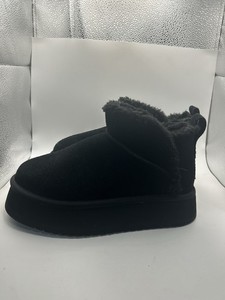 Koolaburra by UGG Women’s Black Suede Slip-On Slippers Rubber Sole Logo
