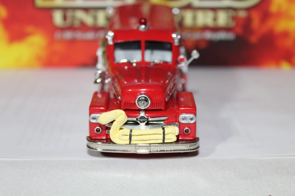CORGI Heroes Under Fire Seagrave Sedan Pumper Detroit. MI. Fire Department - Image 3 of 4