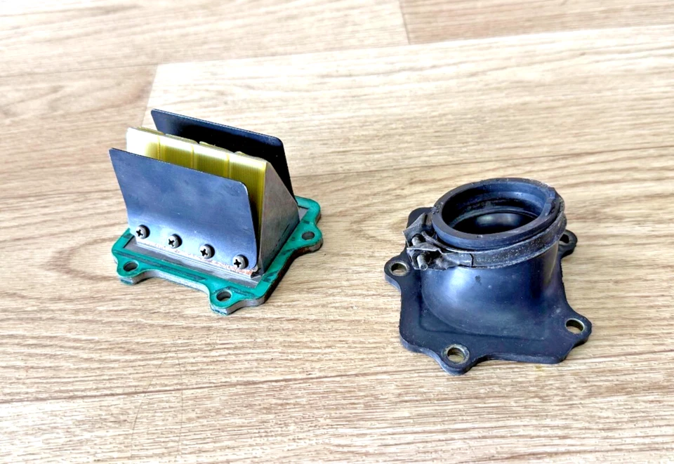 Yamaha YZ250 2005 conjunto de válvula de caña y colector de admisión aislador de carburador Foto 4 de 4