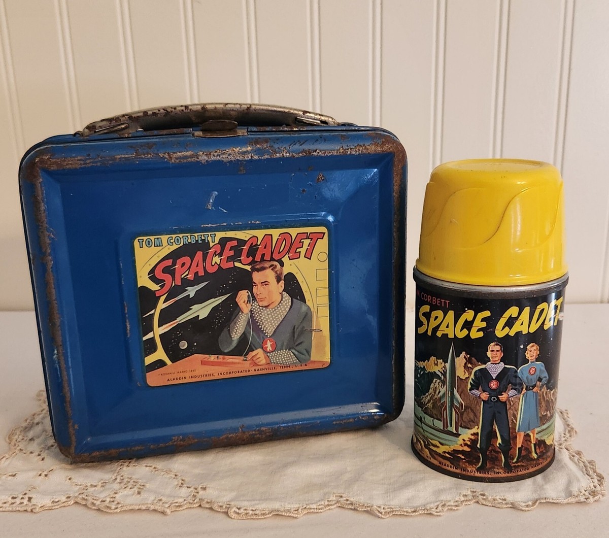 Vintage 1952 Tom Corbett Blue Space Cadet Aladdin Metal Lunchbox