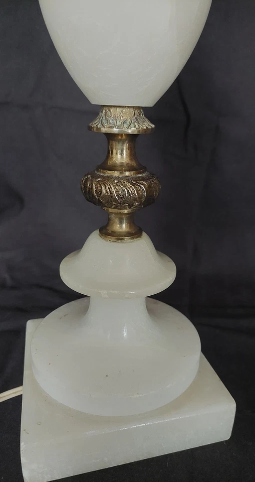 Lampe de bureau pied en albâtre et bronze XXème - Photo 4/4