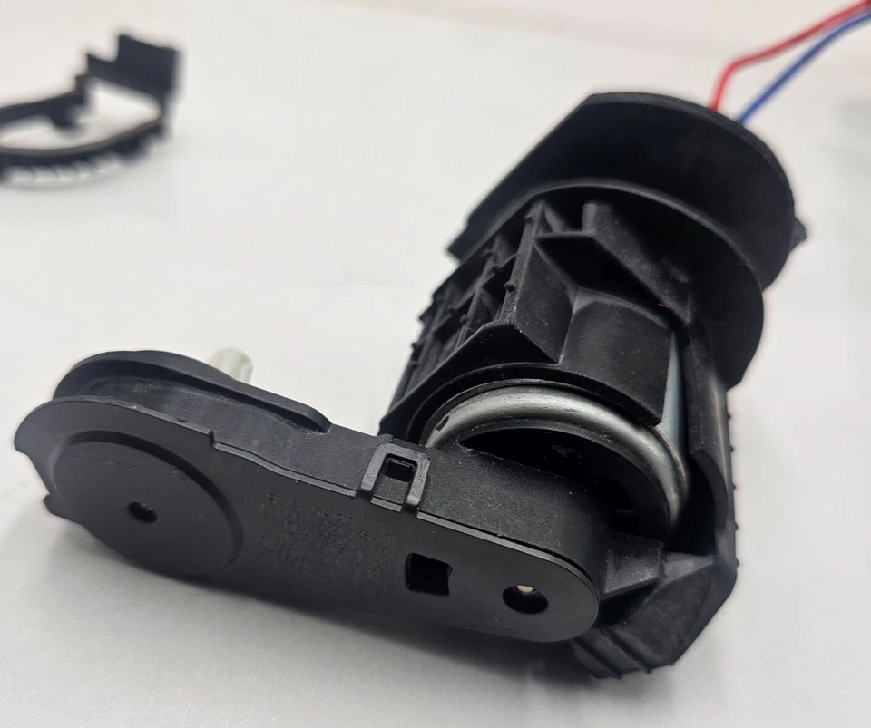 Miele Triflex HX1 Drive for SEB430 SEB435 Floor Nozzle Motor - Image 3 of 3