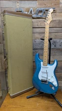 Fender American Standard Strat Stratocaster USA Metallic Blue, Maple Neck, Case