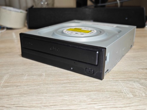 LG GH24NSD1 Super Multi Rewriter DVD-RW DL Brenner SATA