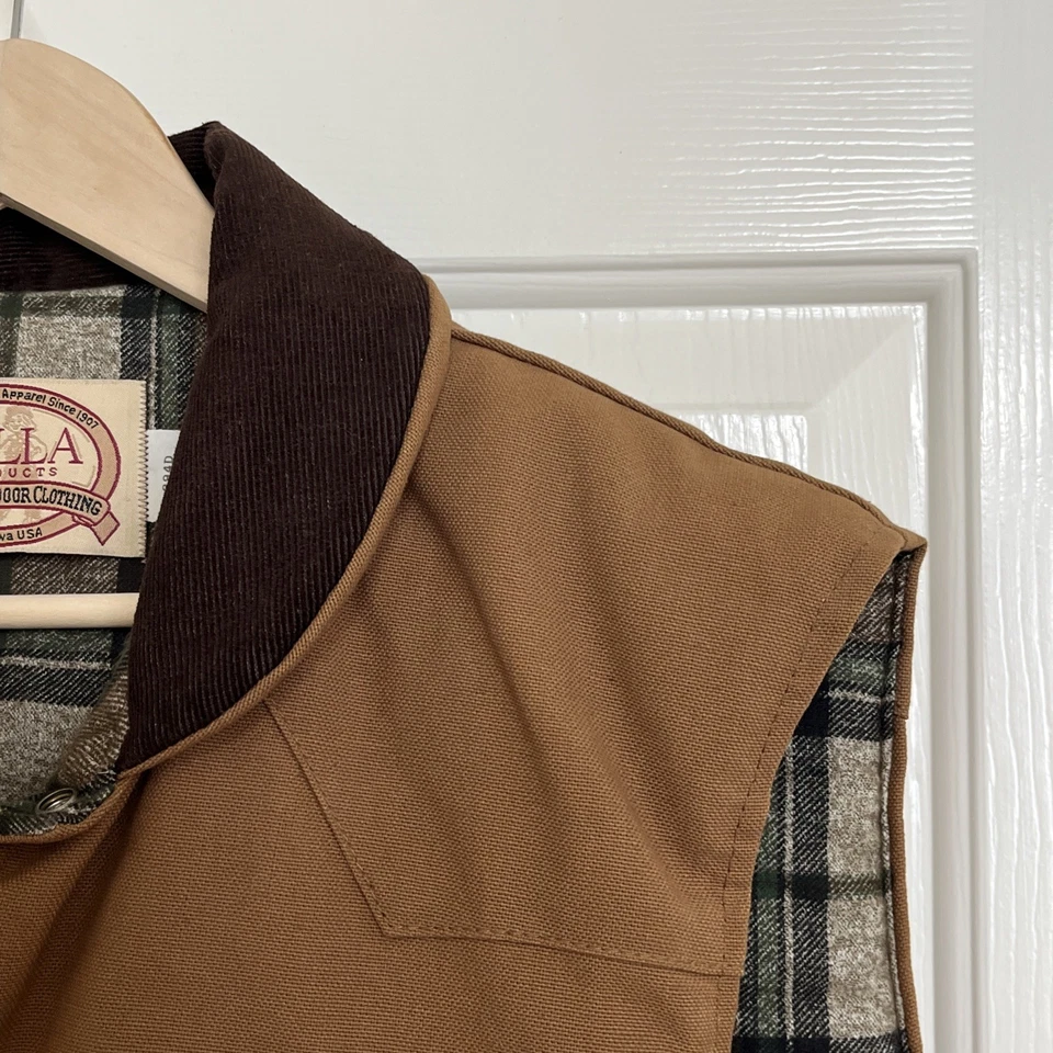 Men Canvas Brown Large Vest Flannel Lined Quilted Pella rugged outdoor clothing - Image 3 of 4