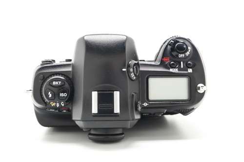 Nikon D1X 5.3MP F Mount Digital Camera Body - Picture 10 of 12