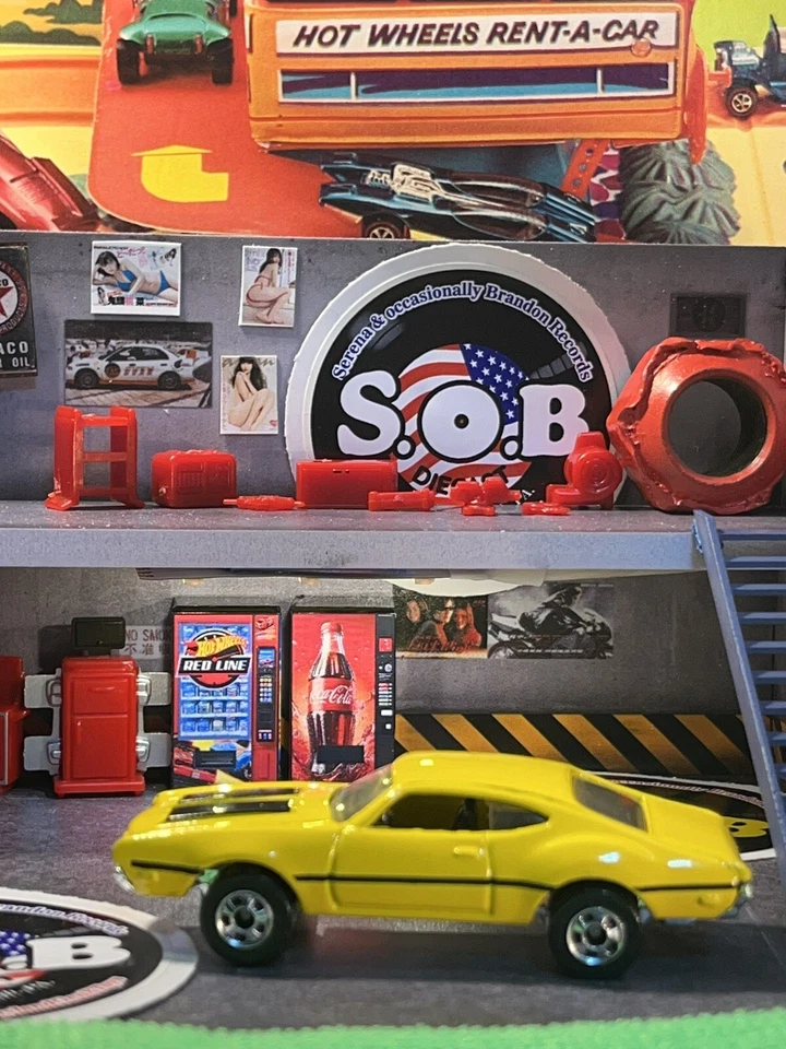 Hot Wheels Blackwalls 1969 Oldsmobile Olds 442 1:64 NM Cond Yellow Diecast - Image 3 of 4