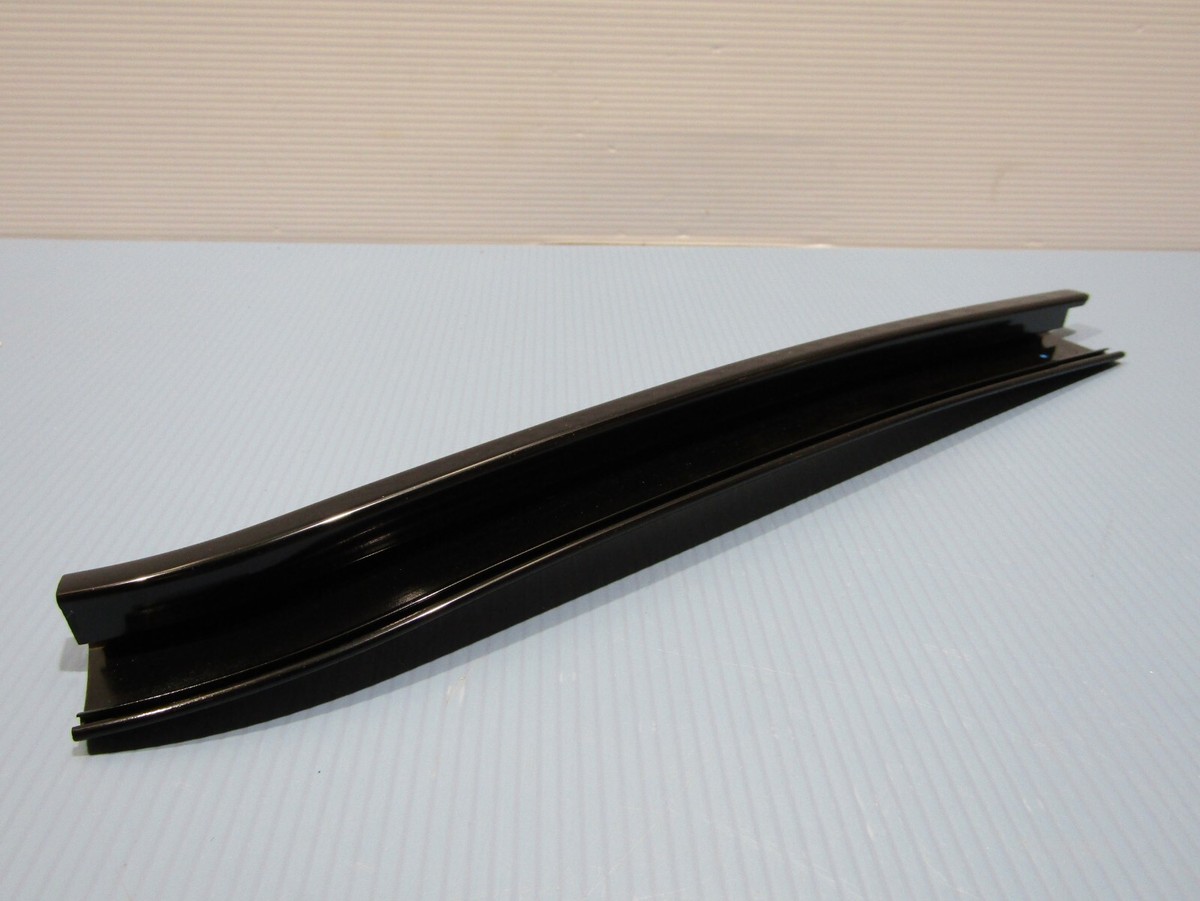 Genuine Mercedes SL r230 Right Quarter Window Frame P/N  
