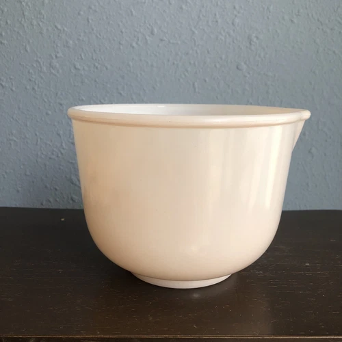 Powder Pink Glasbake Sunbeam Mixer Mixing Bowl Pour Spout 20CJ Vintage 1950's