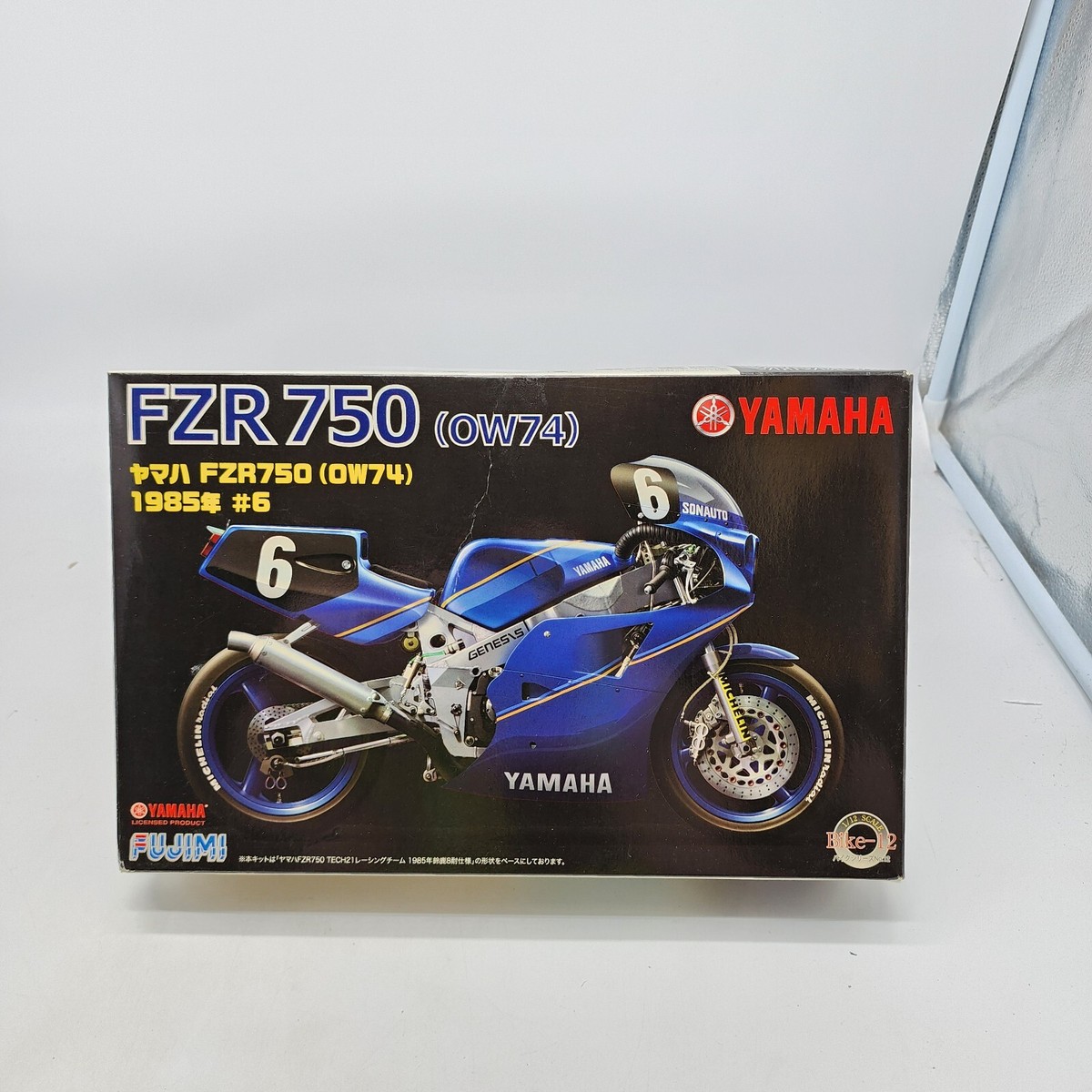 Fujimi 1/12 YAMAHA FZR750 Racing Bike Plastic Model Kit Bike12