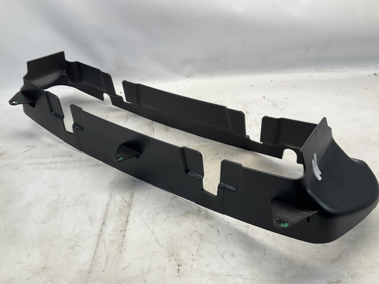 14-19 Maserati Ghibli Front Lower Radiator Air Intake Duct Guide Deflector B