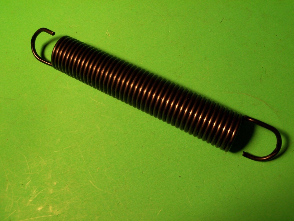 NEW HUSQVARNA / Craftsman EXTENSION SPRING NLA OEM 532138687 PO8