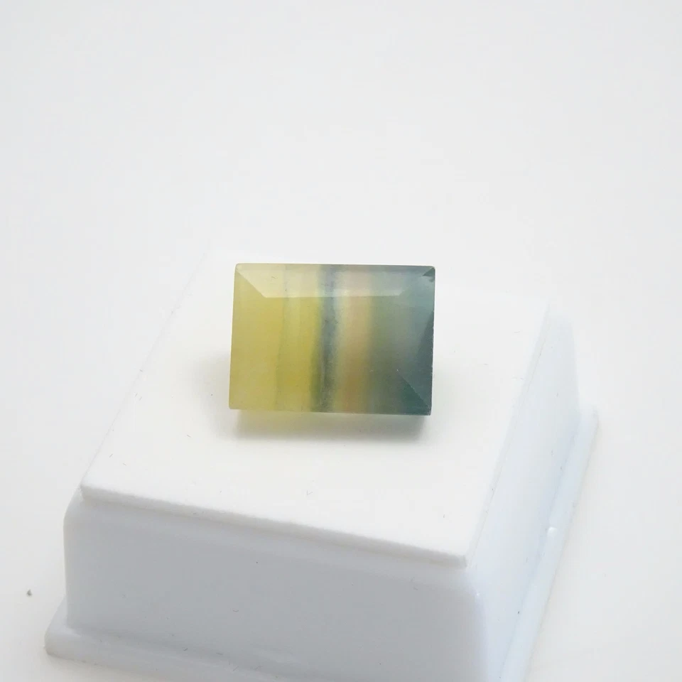 Hermosa fluorita con bandas - 16,99 quilates - rara azul marino/amarillo - esmeralda - 12x16 mm Foto 2 de 4