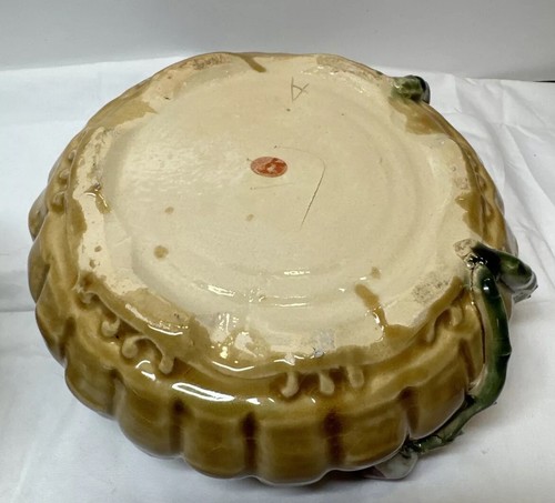 Vintage Majolica Frogs Lily Pad Planter Pottery Yellow Bowl - Picture 7 of 14