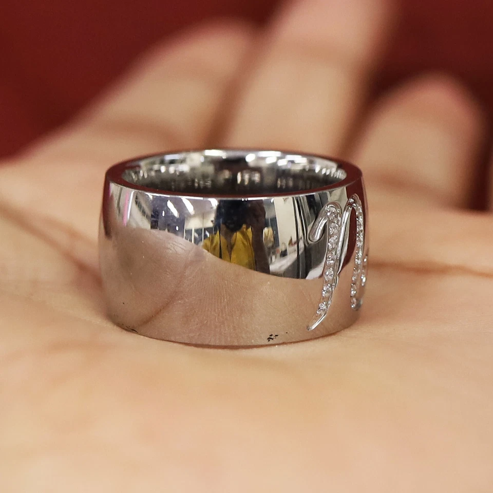 Anillo banda inicial pavé U acero inoxidable QVC por diseño talla 9 Foto 3 de 4