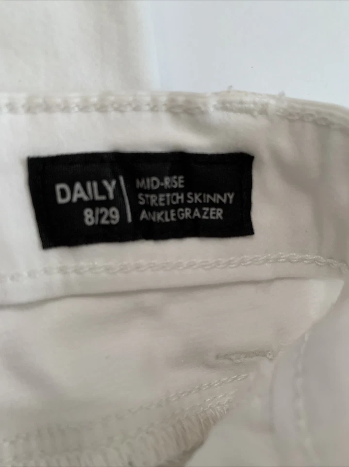 Buffalo David Bitton Pants Womens 8/29 White Daily Mid-Rise Skinny Ankle Grazer - Image 4 of 4