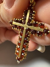 Pendentif Croix En Or 18 Carats 750/1000 Avec Grenats 4,08 Grammes 