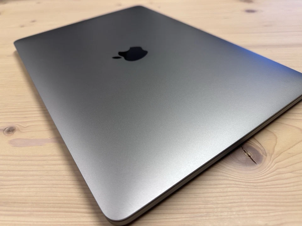 Apple MacBook Pro 13 Retina M1 16GB RAM 8C GPU 8C CPU 256GB SSD 2022 - Bild 2 von 4