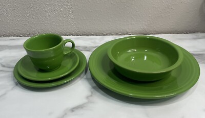 Fiestaware Shamrock (Retired Color) Piece Setting EUC Made In USA