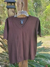 Attention Short Sleeve V-Neck Brown KNIT Sweater Blouse Size Medium New