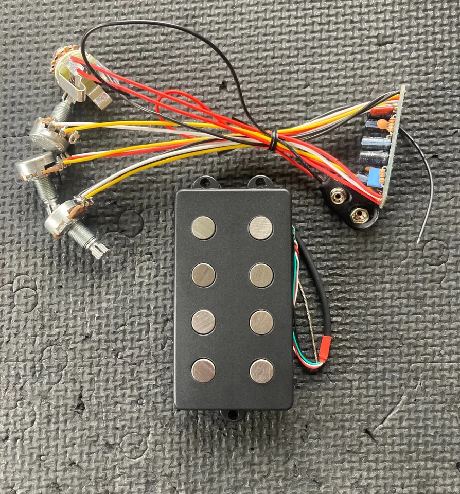 Retrovibe Stinger '77 Classic MM Stingray Bass EQ Pre-Amp 2 Band Pre-EB Schaltung