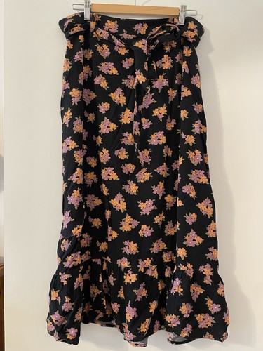 Princess Highway Ida Ditsy Floral Midi Skirt 16