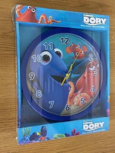 Disney Pixar 10" FINDING DORY WALL CHILDREN BEDROOM CLOCK - Afbeelding 1 van 2