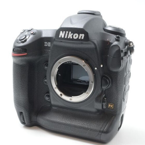 Appareil photo reflex numérique Nikon D5 XQD 20,8 mégapixels presque comme neuf nombre d'obturateurs - Photo 1 sur 5
