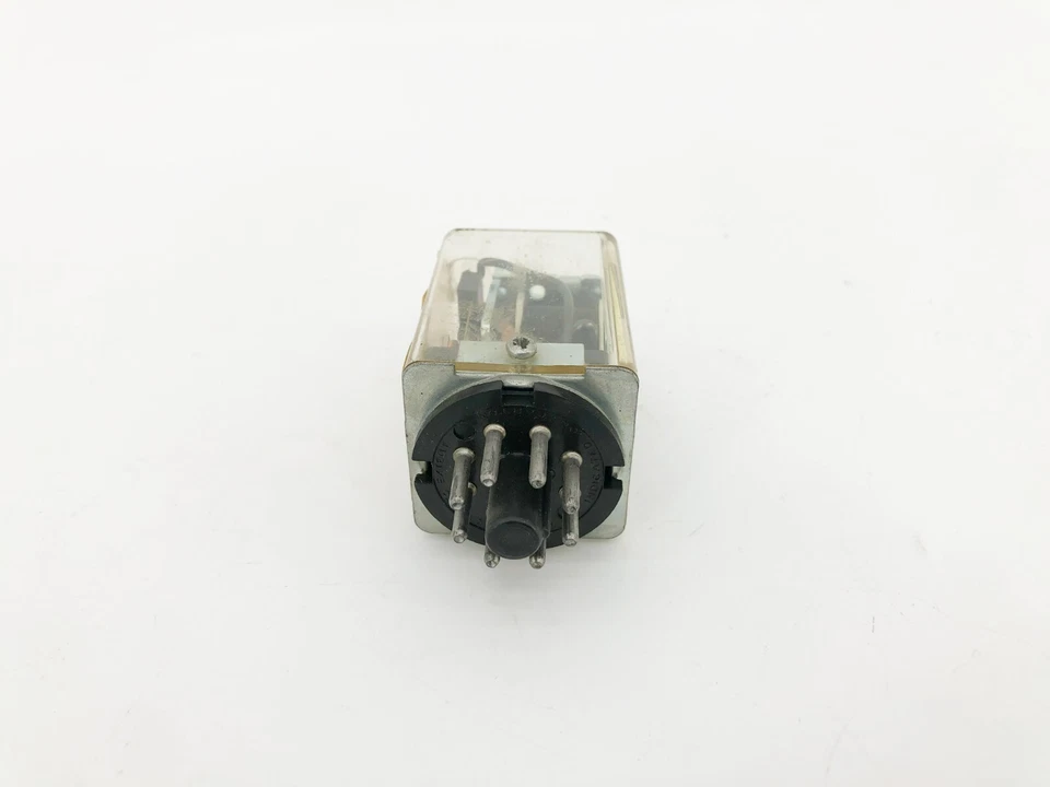 Eagle Signal 22Q2CA240 Round Base Relay 240VAC 50/60Hz K83 - Image 3 of 4