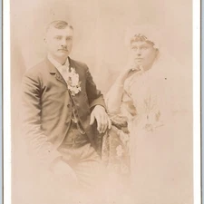 c1880s Forest City, Iowa Marriage Photo Groom Bride Cabinet Card Photo Wife B11
