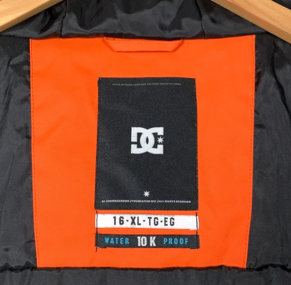 Chaqueta de Snowboard DC Defy 10k Niños Jóvenes XL/16 Naranja Mandarín Camuflada Impermeable Foto 3 de 4