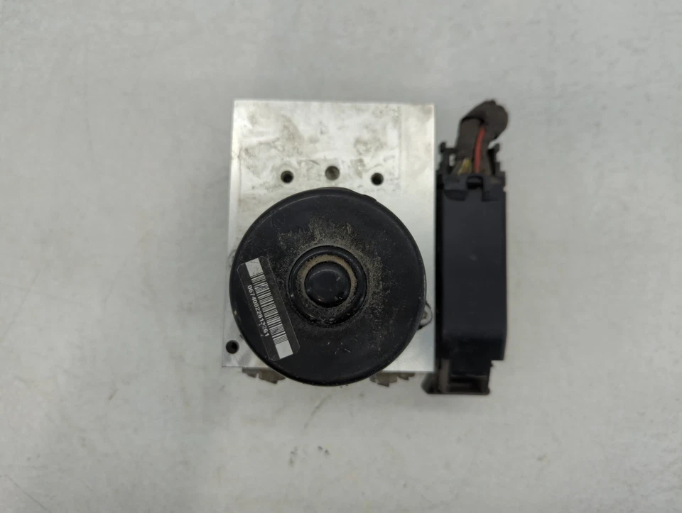 Módulo de control de bomba Abs Mercedes-Benz C280 2006-2007 U1FZK Foto 3 de 4