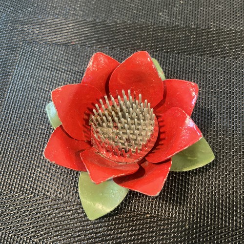 Vintage Cast Iron/Metal/Lead Water Lily/Lotus Figure Pin Flower Frog