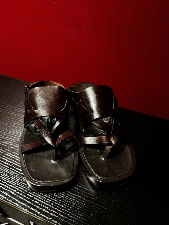 Sandalias de gladiador de cuero marrón Gucci para hombre talla 9 *Era Tom Ford* Foto 4 de 4