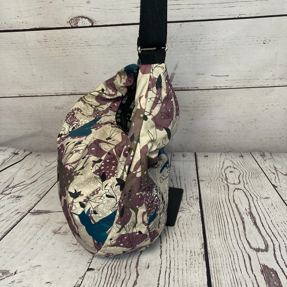 Bolso Hobo Lesportsac Estampado Animal Pájaro Naturaleza Floral Multicolor Grande Foto 4 de 4