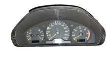 Mercedes W202 2,2 Diesel Bj.97-00 Tacho (204.876 km) A2024403411 Mercedes W202 2,2 Diesel Bj.97-00 Tacho (204.876 km) A2024403411
